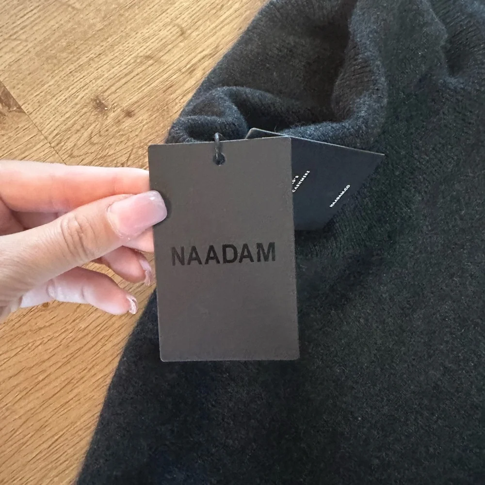 Naadam cashmere turtleneck sweater NWT